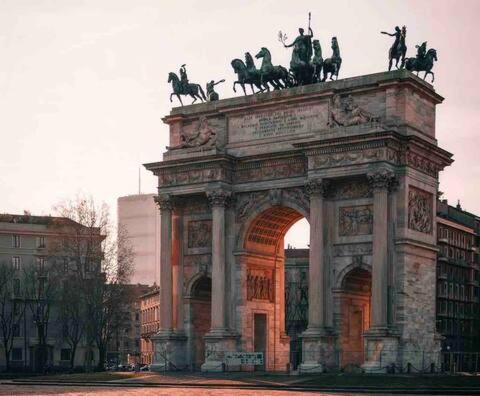 Under The Stars, City Life Milano, Corso Sempione Esterno foto